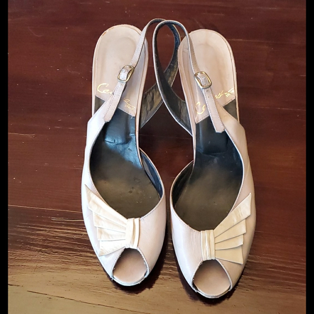 Vintage dove gray leather peep toe heels 8.5